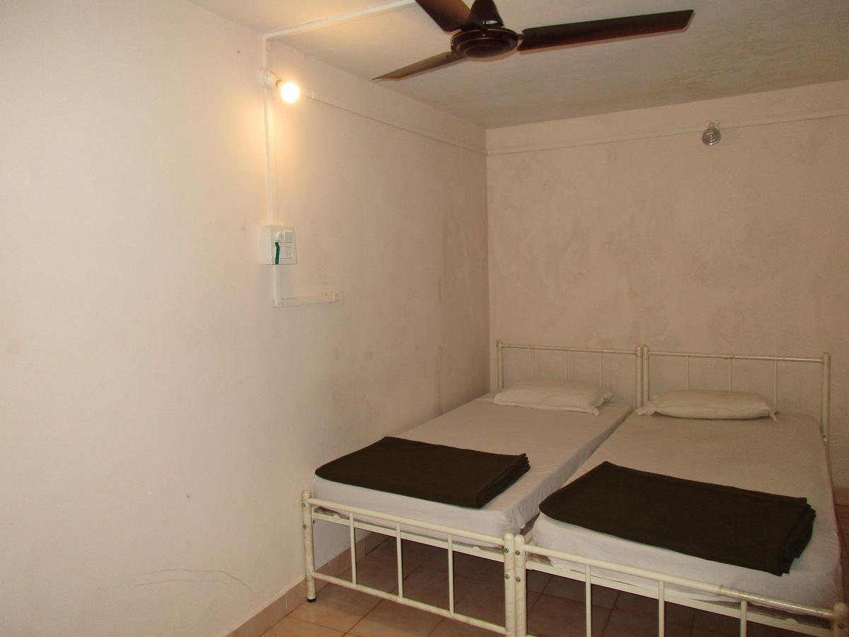 Arambol By Roadhouse Hostels, Goa ภายนอก รูปภาพ
