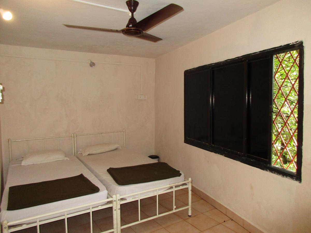 Arambol By Roadhouse Hostels, Goa ภายนอก รูปภาพ
