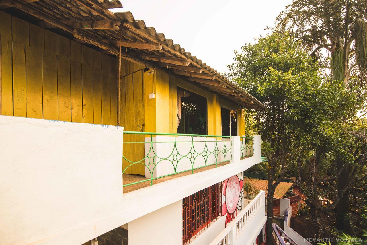 Arambol By Roadhouse Hostels, Goa ภายนอก รูปภาพ
