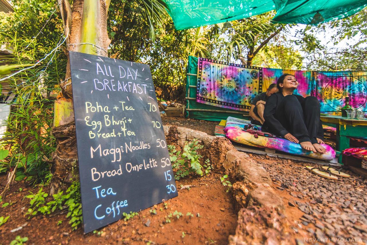Arambol By Roadhouse Hostels, Goa ภายนอก รูปภาพ