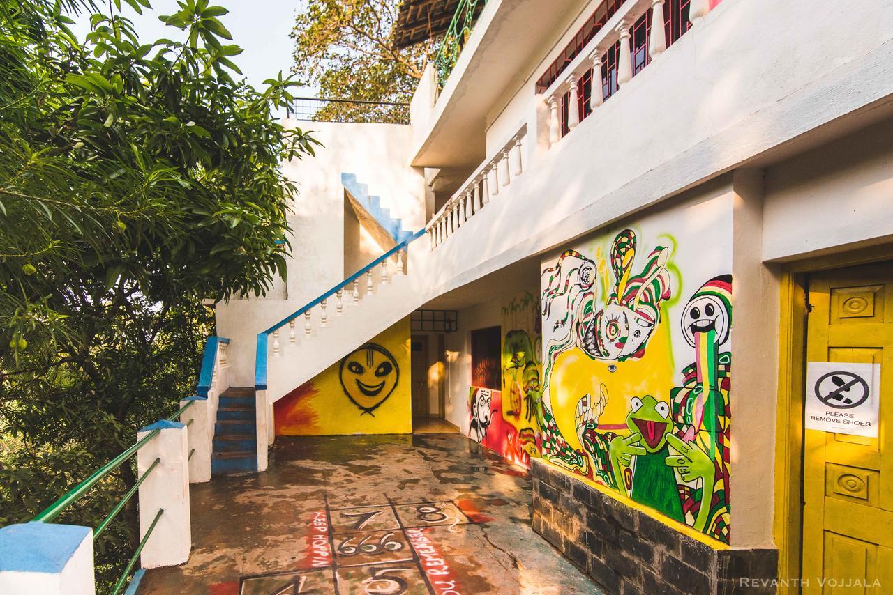 Arambol By Roadhouse Hostels, Goa ภายนอก รูปภาพ