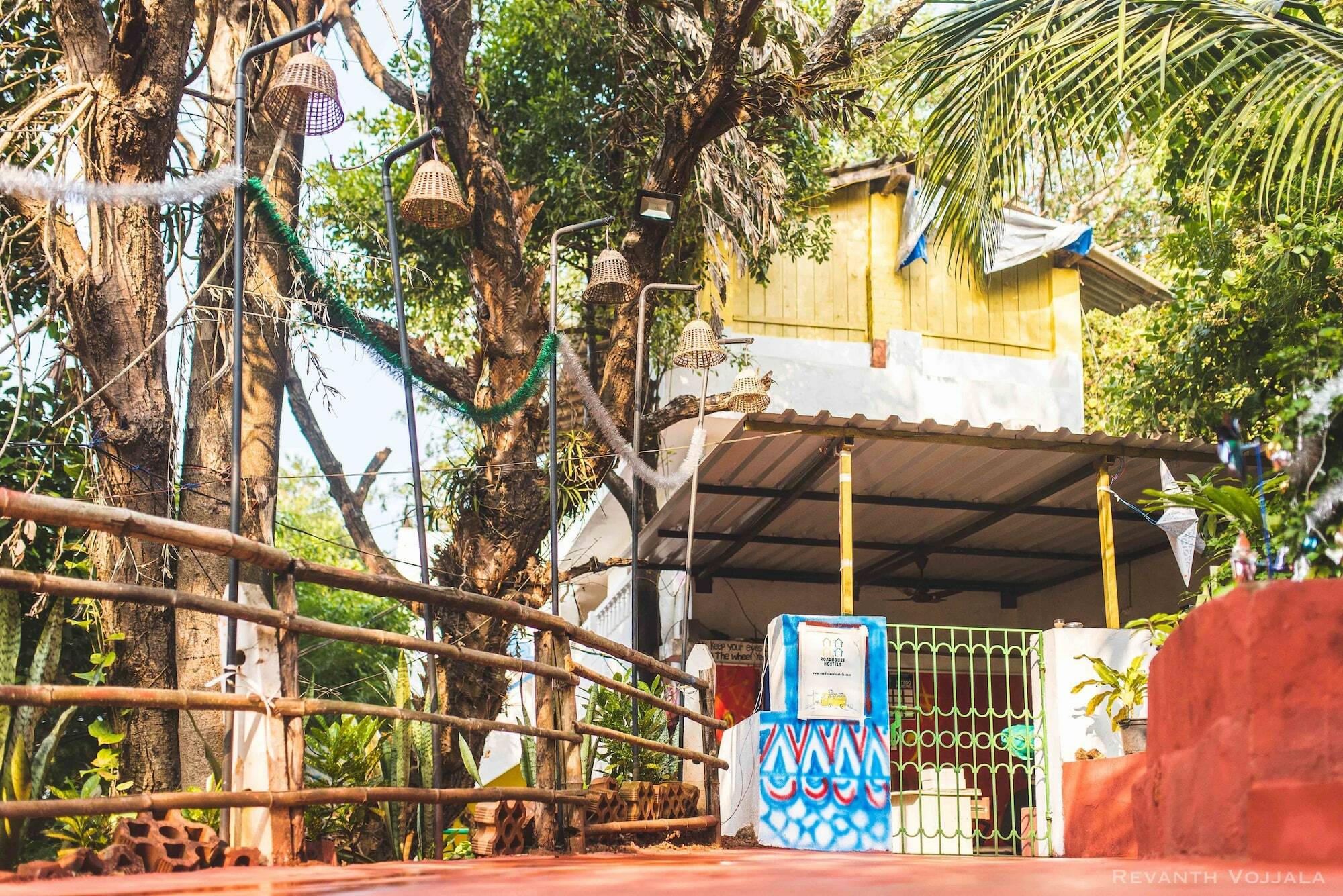Arambol By Roadhouse Hostels, Goa ภายนอก รูปภาพ